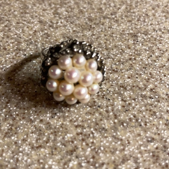 Ring - Picture 2 of 3